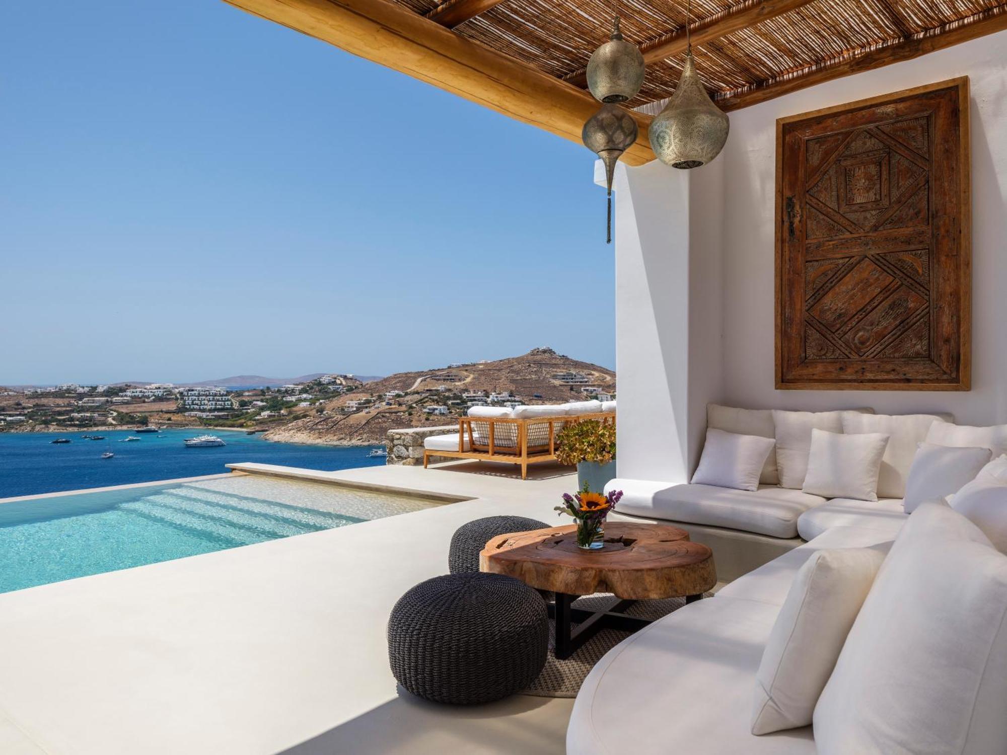 V&V Guest House - Luxury Suites Ornos  Exterior photo